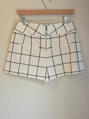 Alice + Olivia White Black Plaid Skort Womens Medium Classic High Waist Shorts